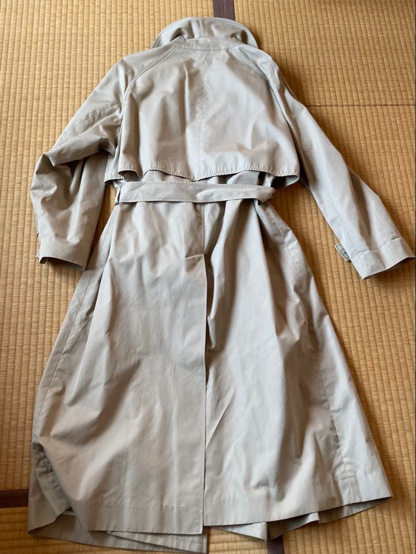 アタラクシア　トップコート　ベージュ トレンチコート マドリガル