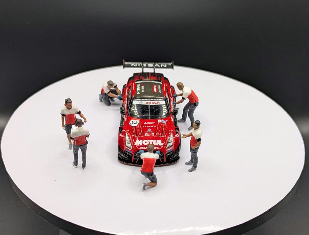 1/64 MINI GT NISSAN GT-R Nismo＆ フィギュア