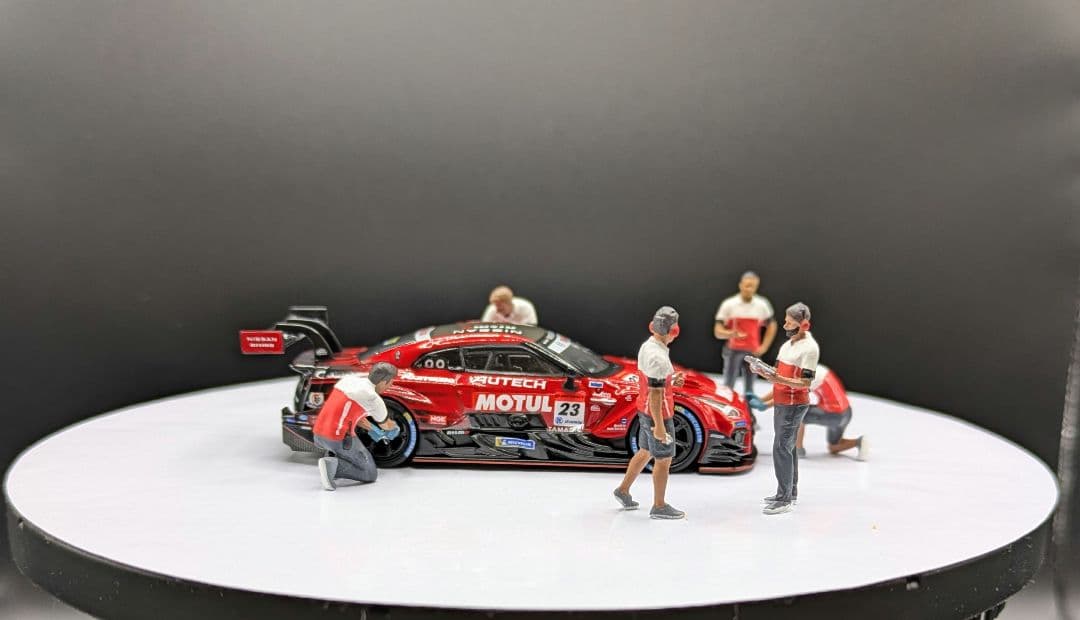 1/64 MINI GT NISSAN GT-R Nismo＆ フィギュア