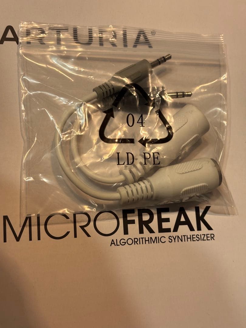 ARTURIA MICROFREAK シンセサイザー