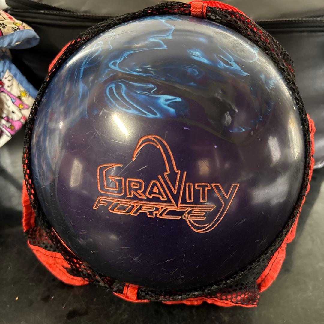 ボウリングボール2個セットとバッグ