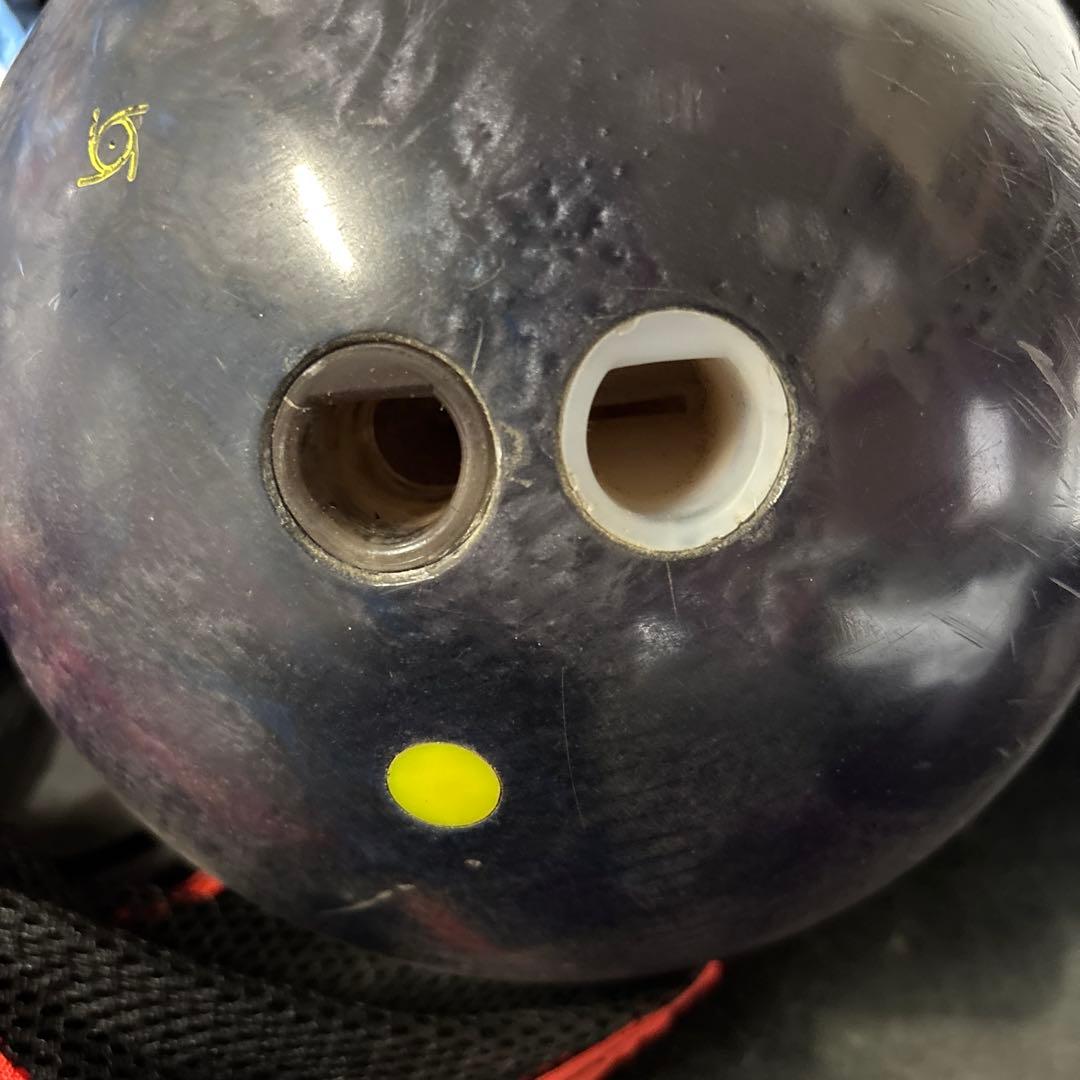 ボウリングボール2個セットとバッグ