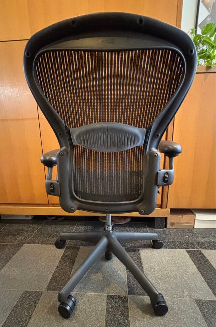 アーロンチェア　破れ他有り