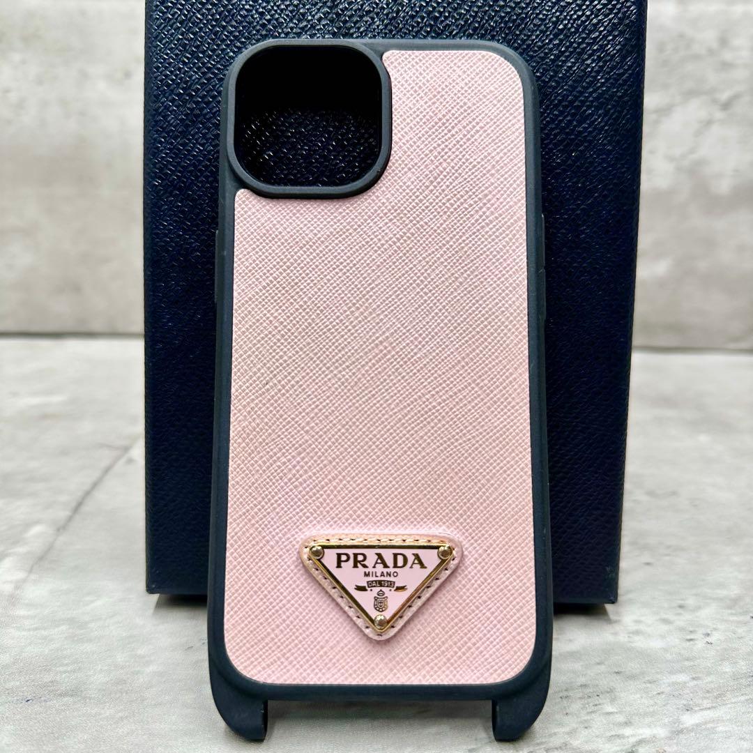 極美品✨ プラダ iPhone15 三角プレート ショルダー スマホケース