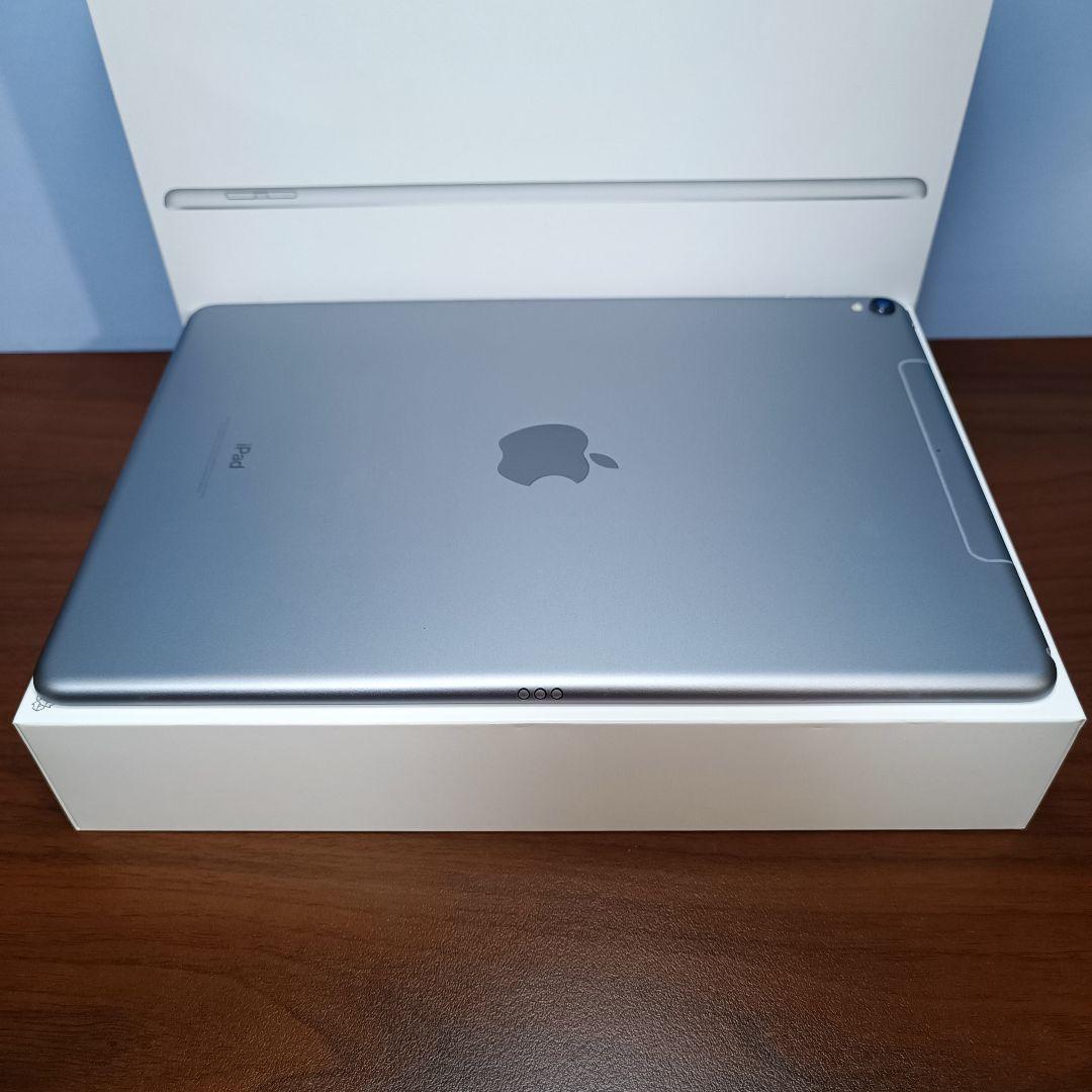 (美品) iPad Pro 10.5 Simフリー256GB、 Keyboard
