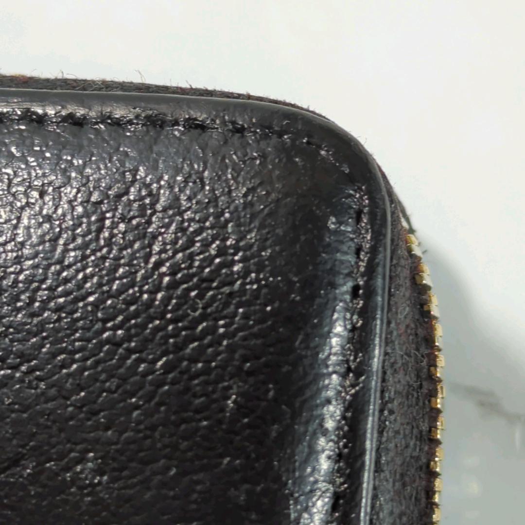 イブサンローラン　カサンドラ　刺繍長財布　ラウンドファスナー　ブラック