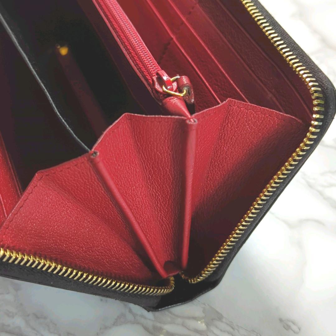 イブサンローラン　カサンドラ　刺繍長財布　ラウンドファスナー　ブラック