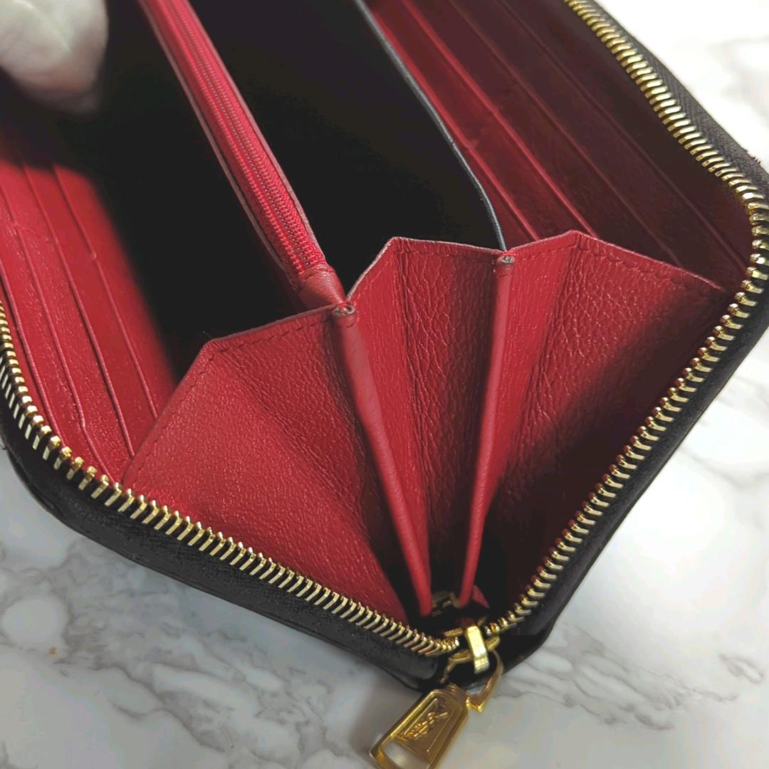 イブサンローラン　カサンドラ　刺繍長財布　ラウンドファスナー　ブラック