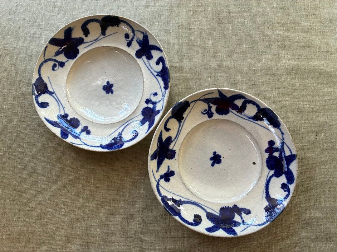 やちむん　大嶺工房（大嶺實清） 染付7寸足付　すみれ柄