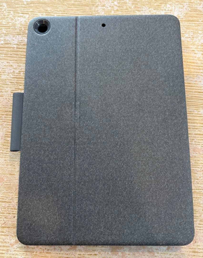 ア*ン様 ⭐️iPad 10.5インチ シルバー ペンシル&キーボード付き⭐️