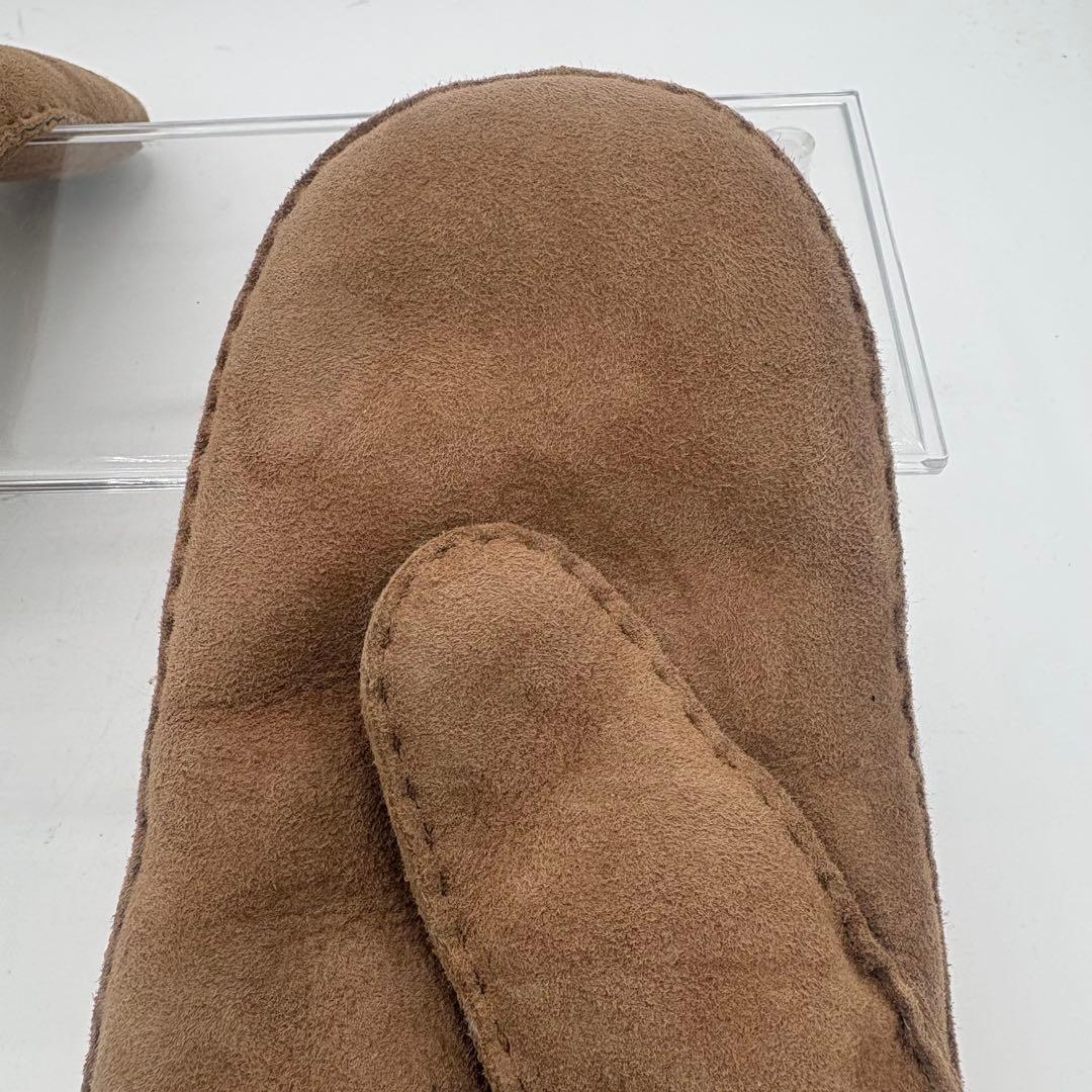 未使用級　アグ シープスキン 羊革 ボア 手袋 デカロゴ グローブ