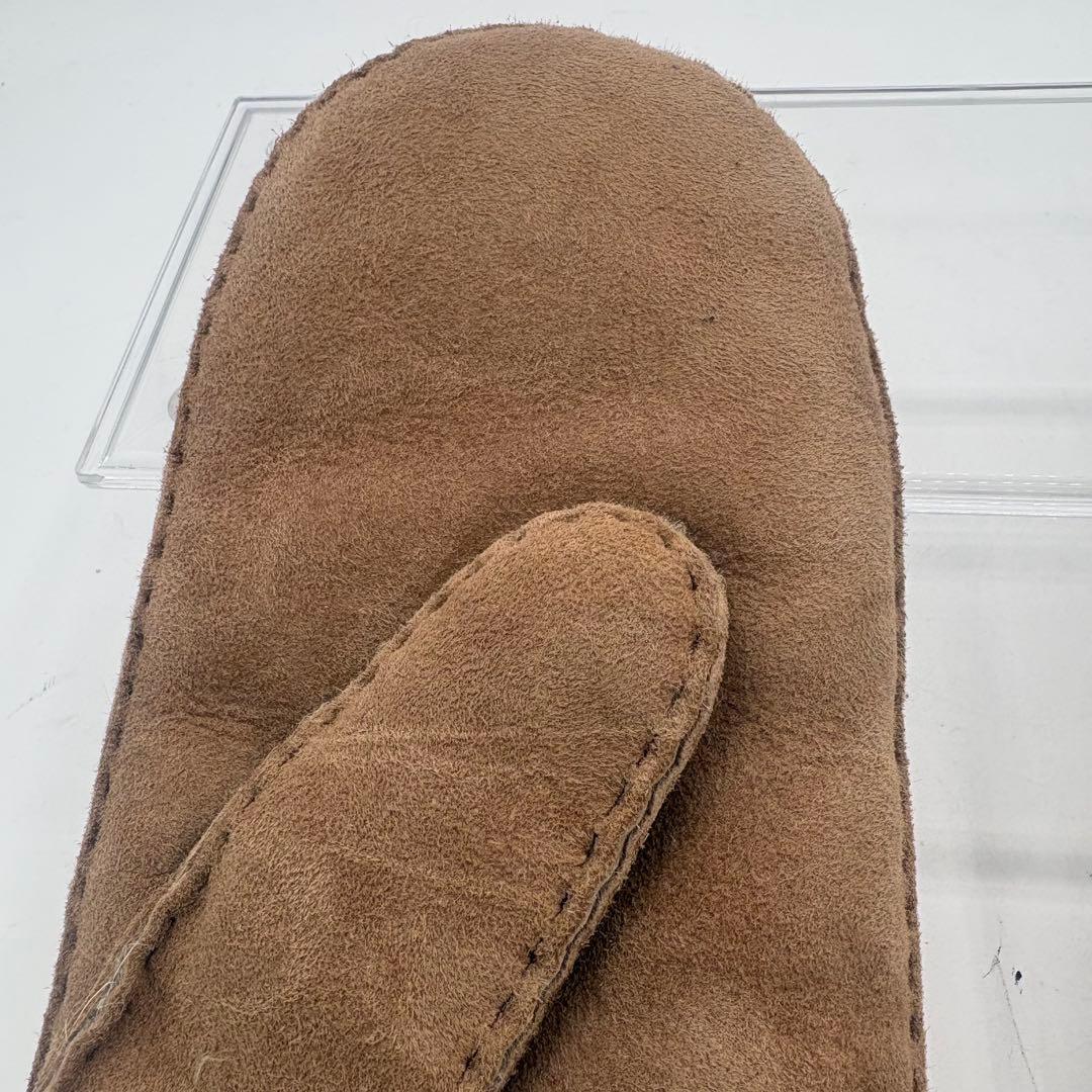 未使用級　アグ シープスキン 羊革 ボア 手袋 デカロゴ グローブ