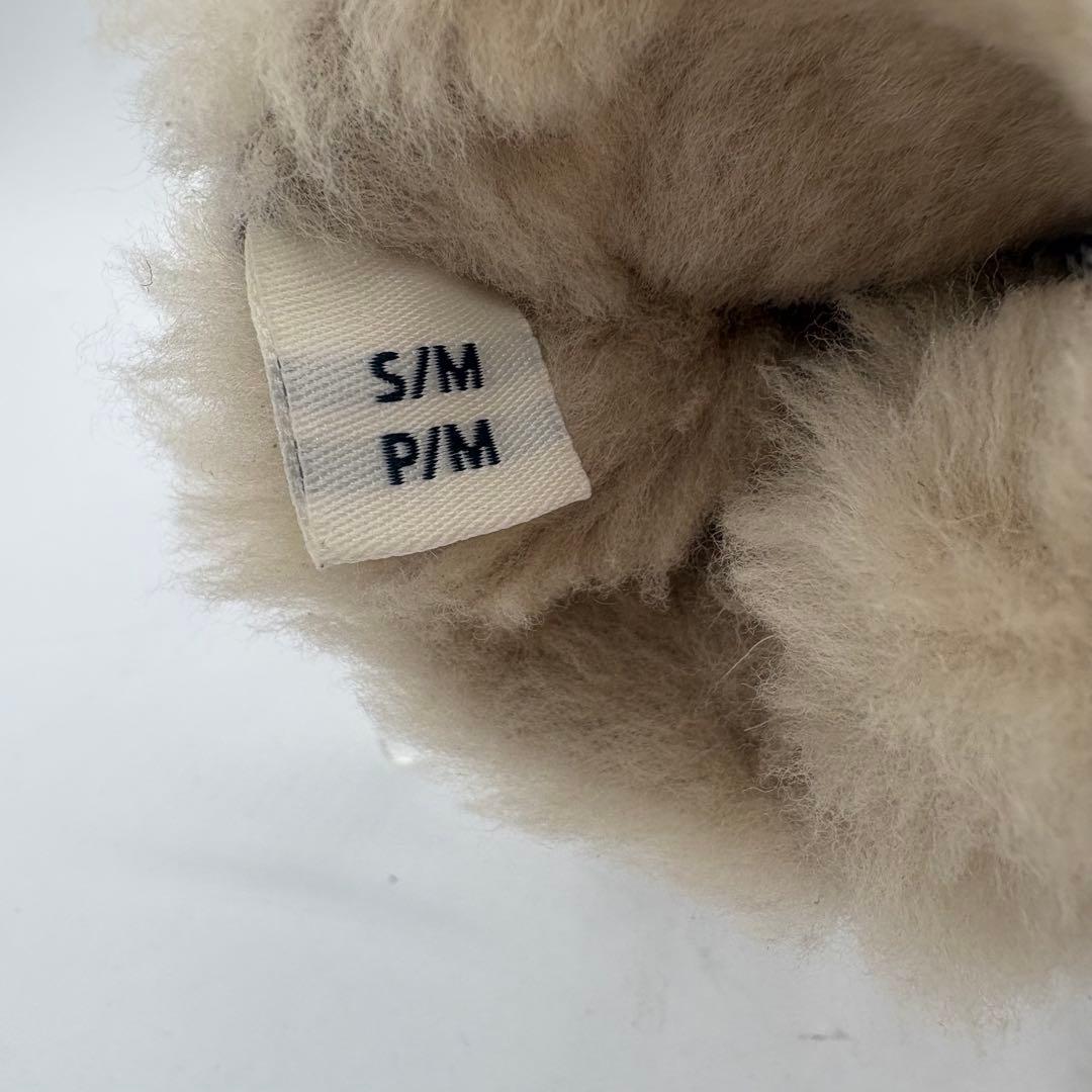 未使用級　アグ シープスキン 羊革 ボア 手袋 デカロゴ グローブ