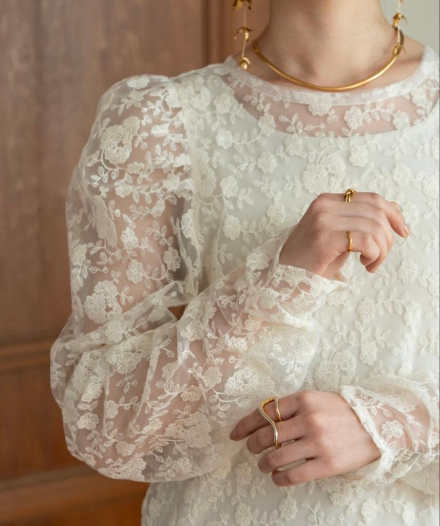 hinari フラワー刺繍チュールレースワンピース