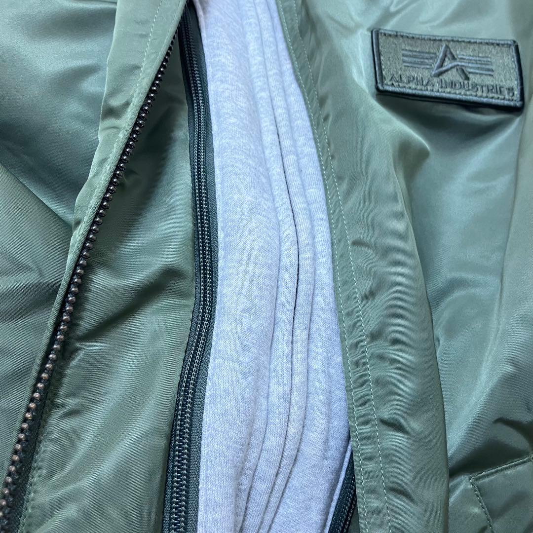 未使用級✨アルファインダストリーズ XL フード・ワッペン 2way MA-1