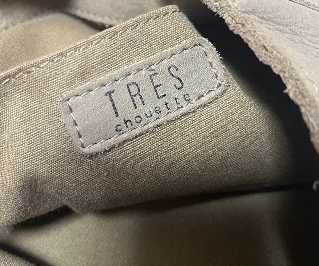 TRES archive グランジ ワンショルダーバッグ 肩掛け スタッズ 牛革