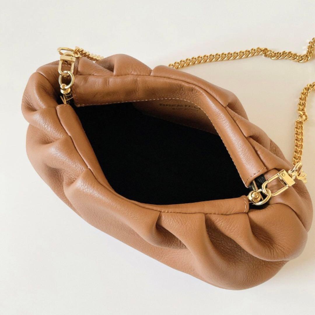 【未使用に近い】BRENTELLA ブレンテッラ　チェーンバッグ