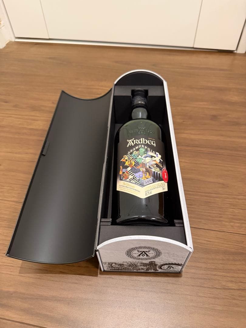Ardbeg アードベッグアナモルフィック ギフトボックス　新品未開栓