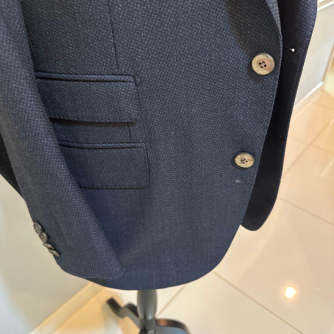 イタリー　ダークブルー スリーピーススーツ ウール混紡