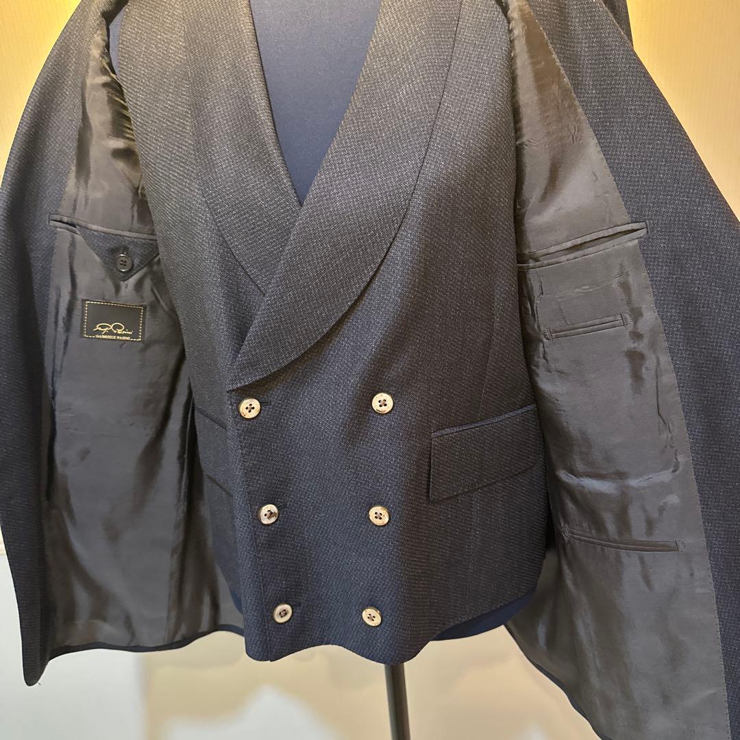 イタリー　ダークブルー スリーピーススーツ ウール混紡