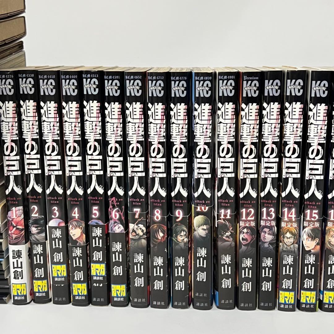 進撃の巨人 漫画 全巻セット 全34巻セット オリジナルDVD 缶バッジ まとめ