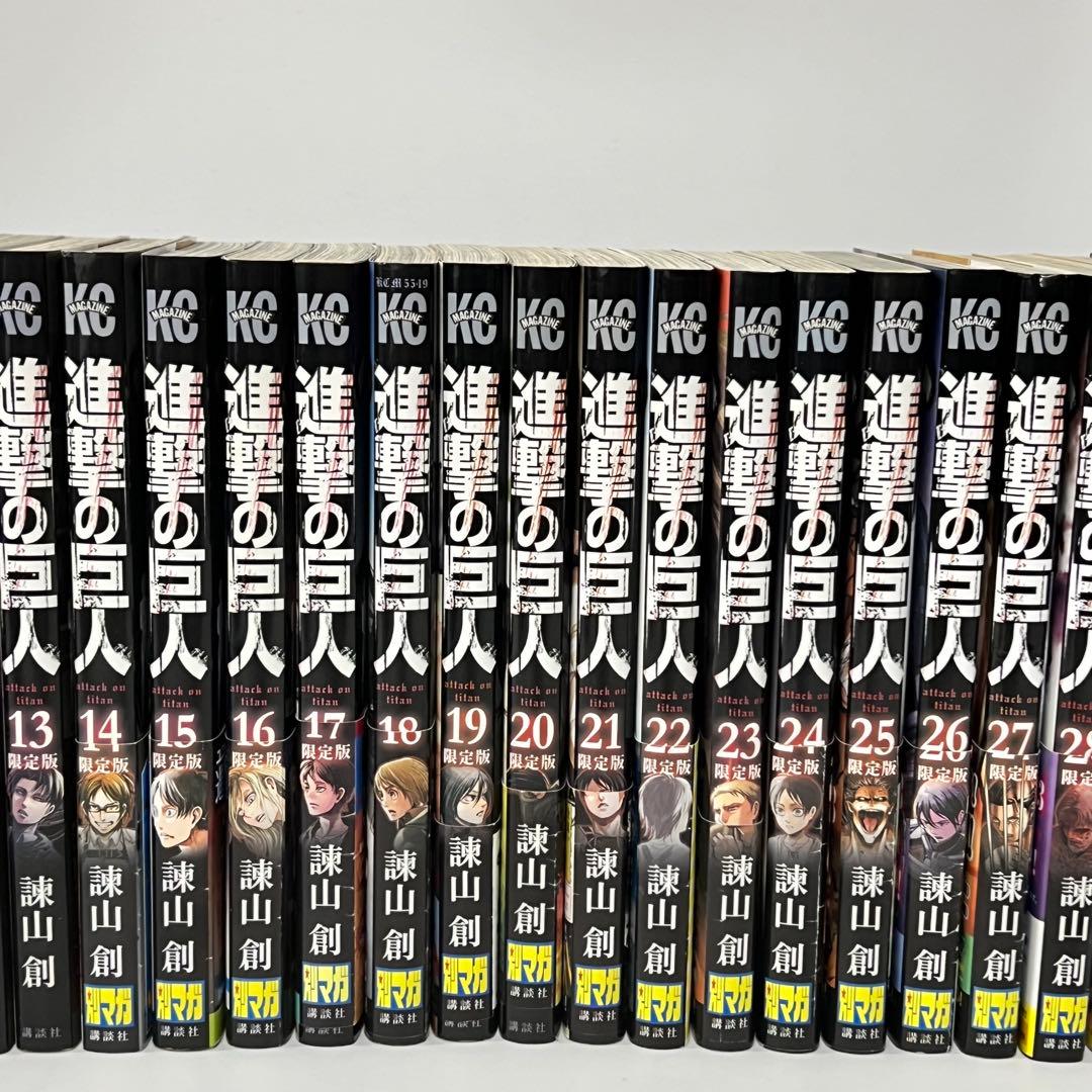 進撃の巨人 漫画 全巻セット 全34巻セット オリジナルDVD 缶バッジ まとめ