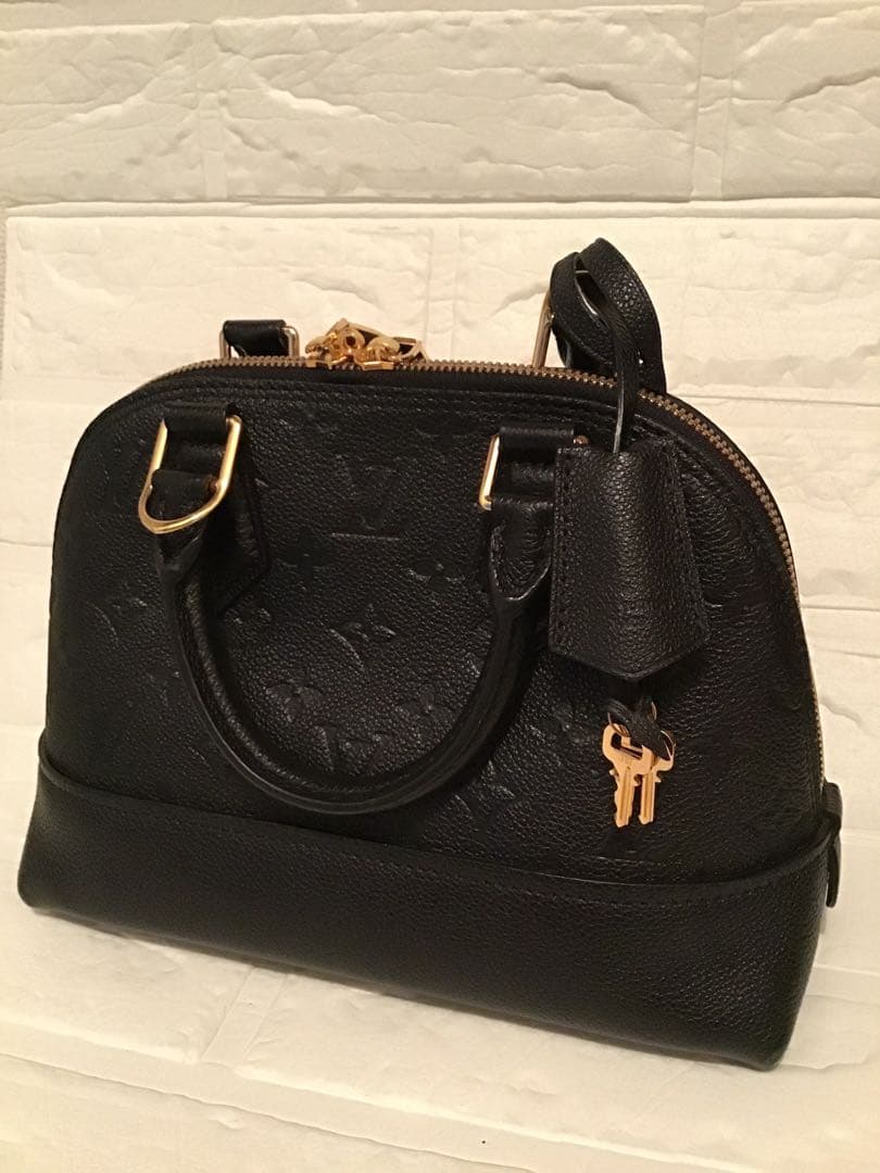 LOUIS VUITTON ルイヴィトン　ネオアルマBB ショルダー