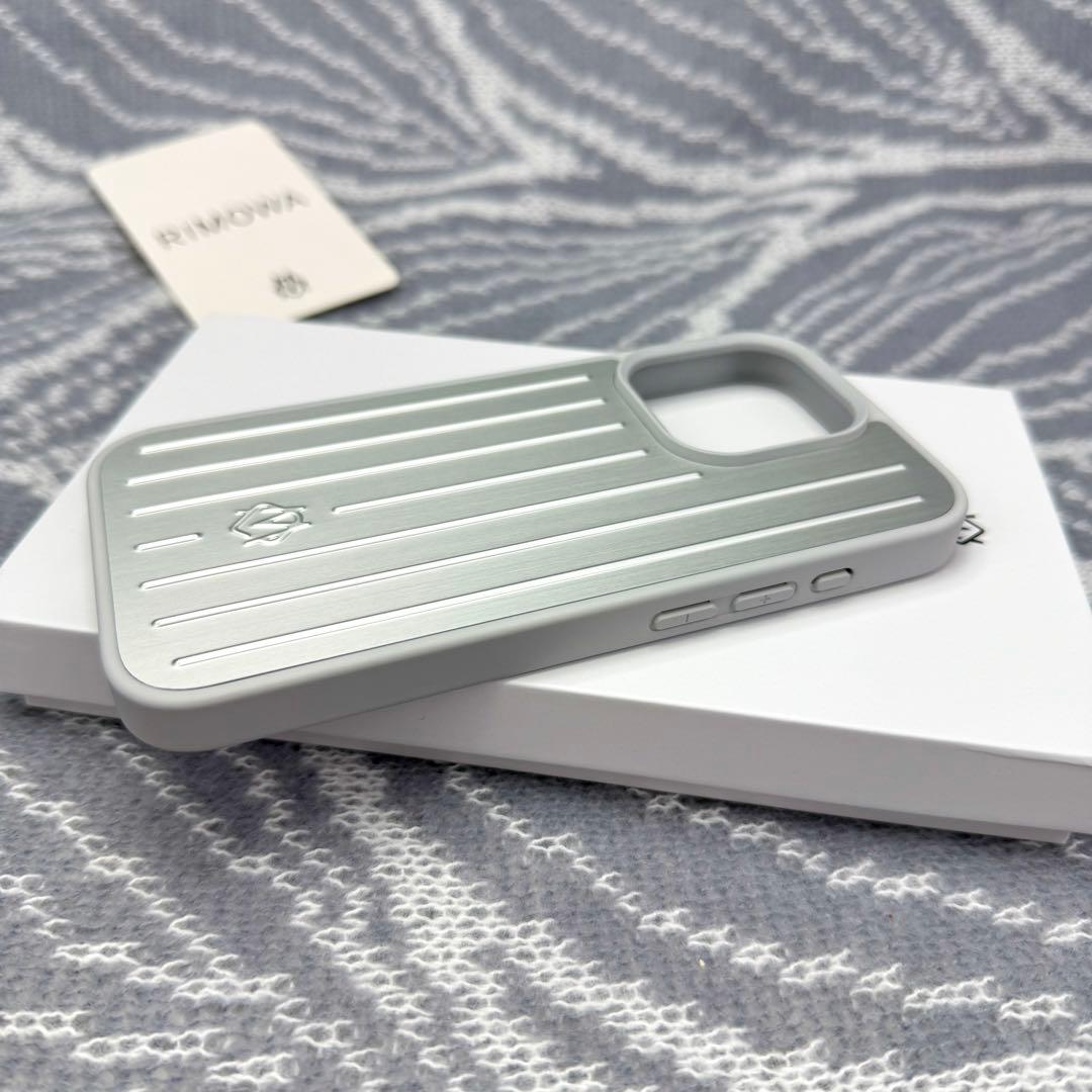 新品/未使用 RIMOWA リモワ iPhone15pro ケースシルバー