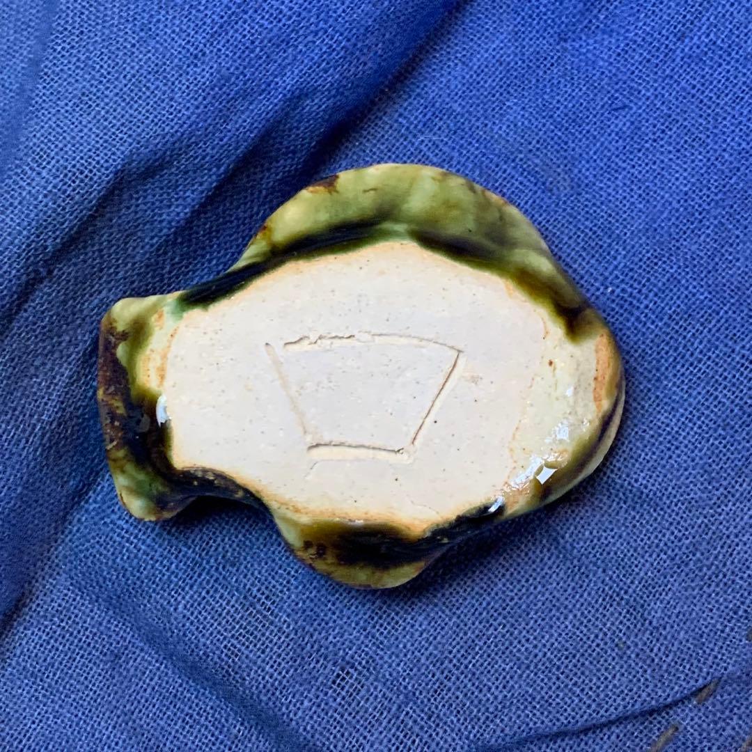 shuiyemikioです。魚　織部焼　箸置