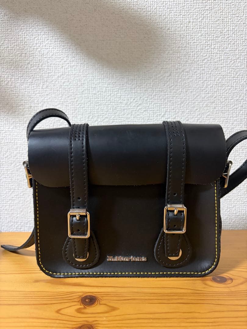 最安値　Dr. Martens 7インチ サッチェルバッグ