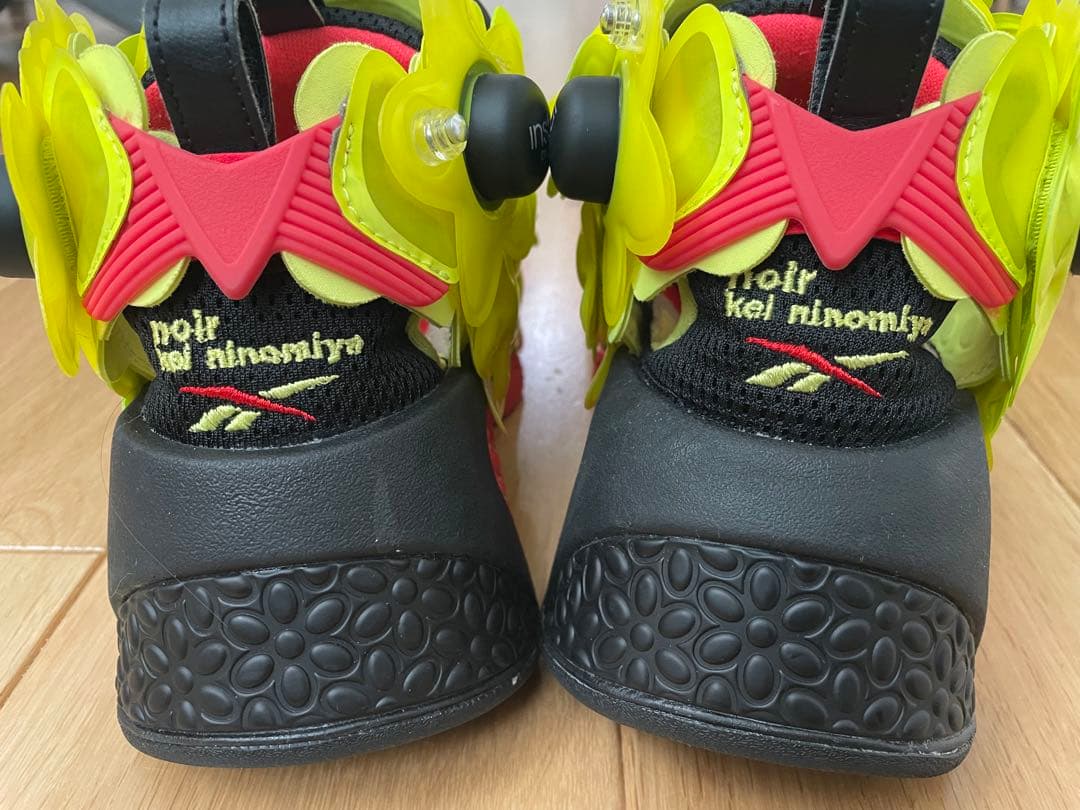 ノワールケイニノミヤ Reebok ポンプフューリー 23.5cm