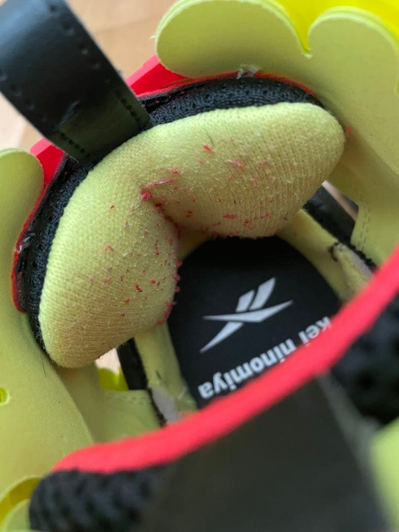 ノワールケイニノミヤ Reebok ポンプフューリー 23.5cm