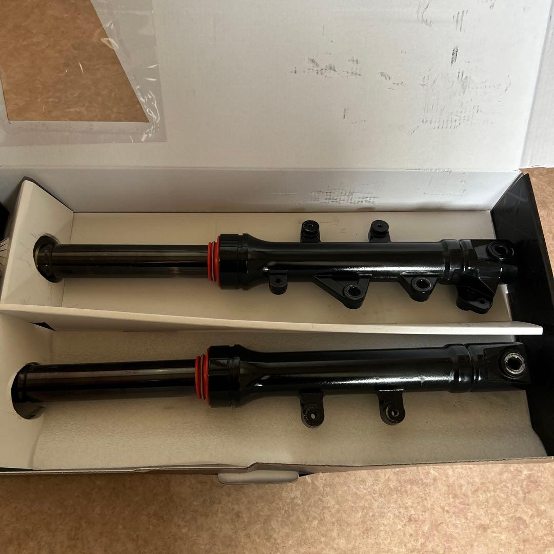 グリファス用、NCY N17ブラックインナーフロントフォーク