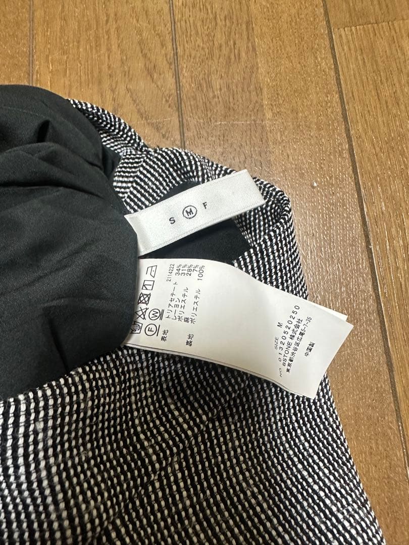 KARAMI RELAX ROMPERS ブラック　 Mサイズ