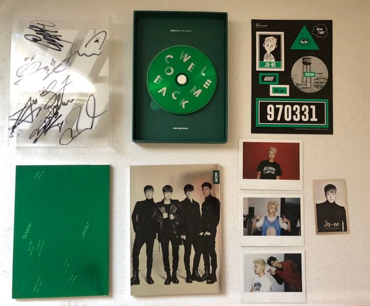 iKON 全員直筆サイン入り　デビューフルアルバム　写真、ポストカード付き