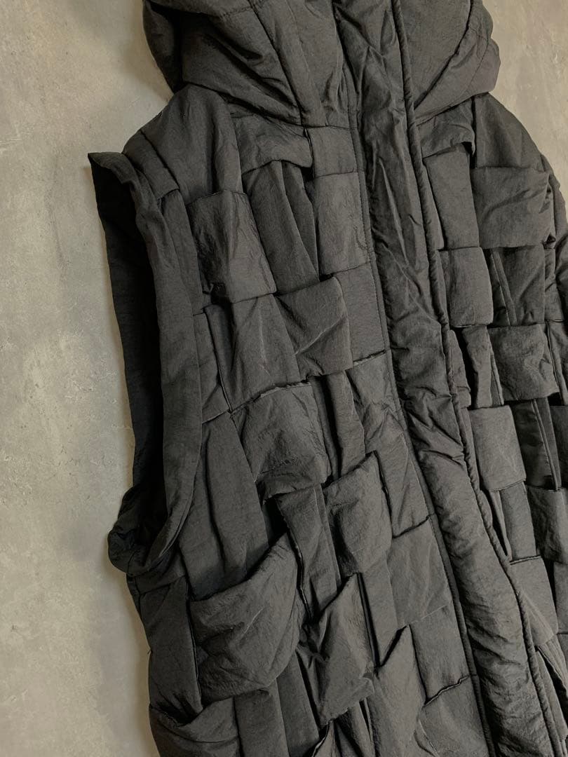 antiqua treecafe ダウン級ベスト 黒　ブロック編み　冬