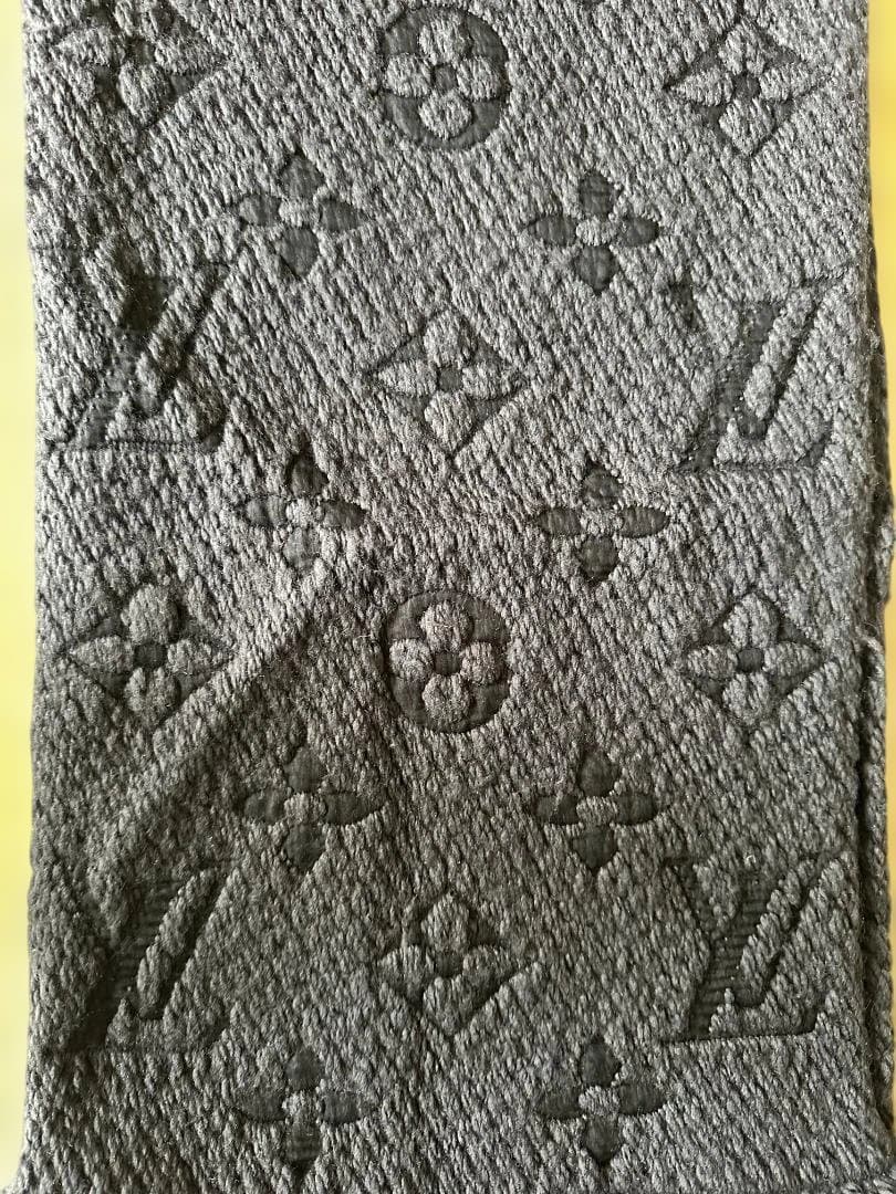 本日最終価格　LOUIS VUITTON　人気ロゴマニア マフラー