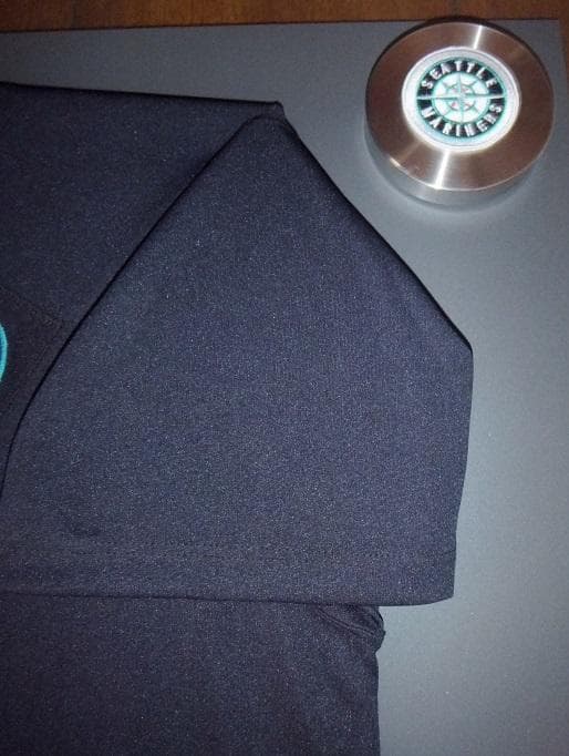 イチロー直筆サイン入り2004年Alternate jersey(額入り)