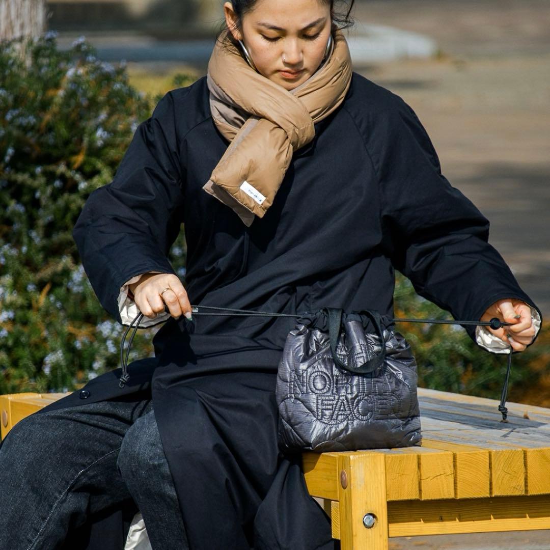 新品 ナナミカ 黒 光電子ダウンマフラー ユニセックス Down Muffler