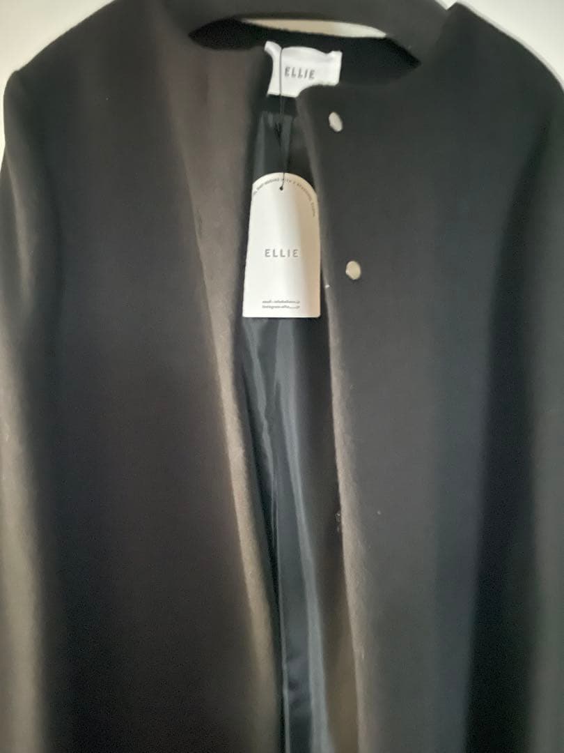 ［knskn] ◆ELLIEエリー◆ケープコート◆ブラック
