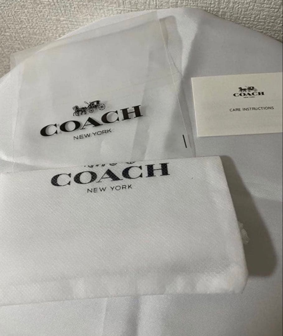 コーチ　メンズ　折財布　ブラック　小銭入れあり　新品　未使用　早い者勝ち