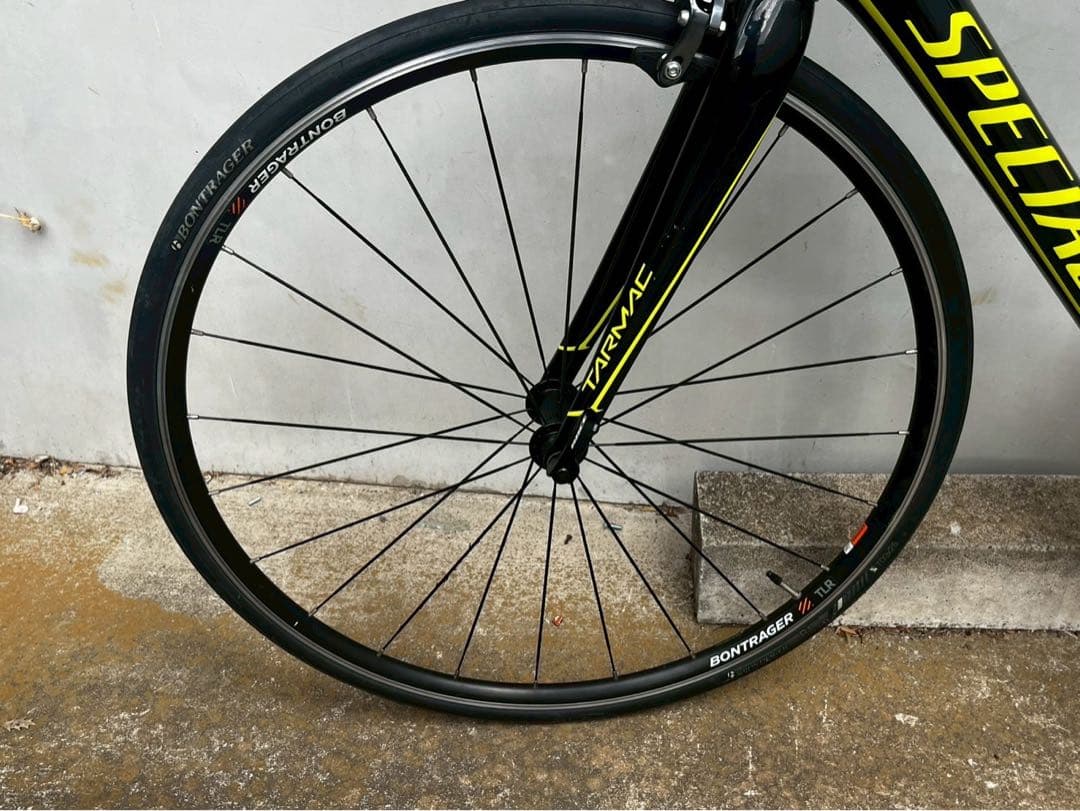 シャー芯　Specialized Tarmac ロードバイク ブラック/イエロー