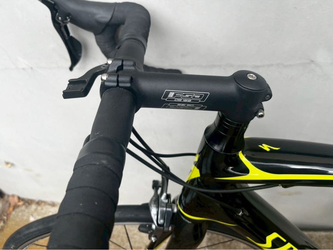 シャー芯　Specialized Tarmac ロードバイク ブラック/イエロー