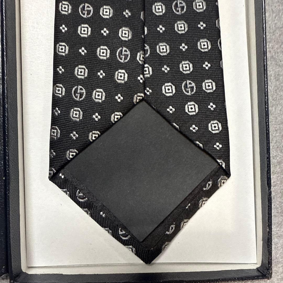 未使用タグ付　ジョルジオアルマーニ　ネクタイ　黒　ロゴ　花柄ドット　ジャガード