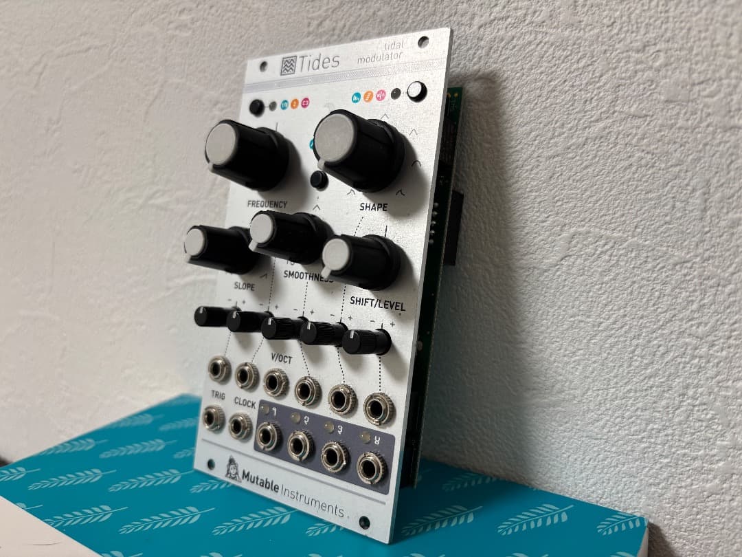 Mutable Instruments Tides mk2 ユーロラック