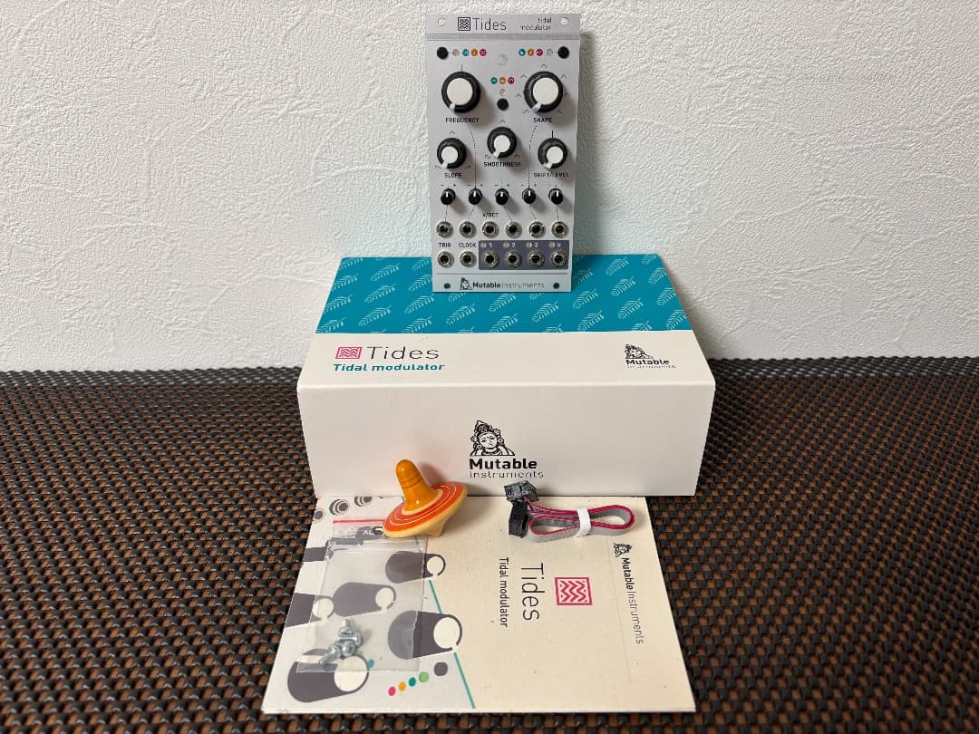 Mutable Instruments Tides mk2 ユーロラック