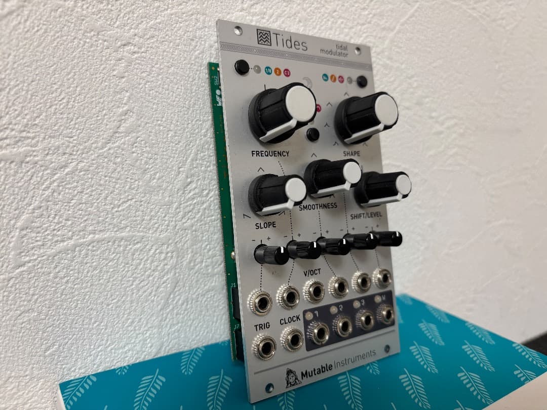 Mutable Instruments Tides mk2 ユーロラック