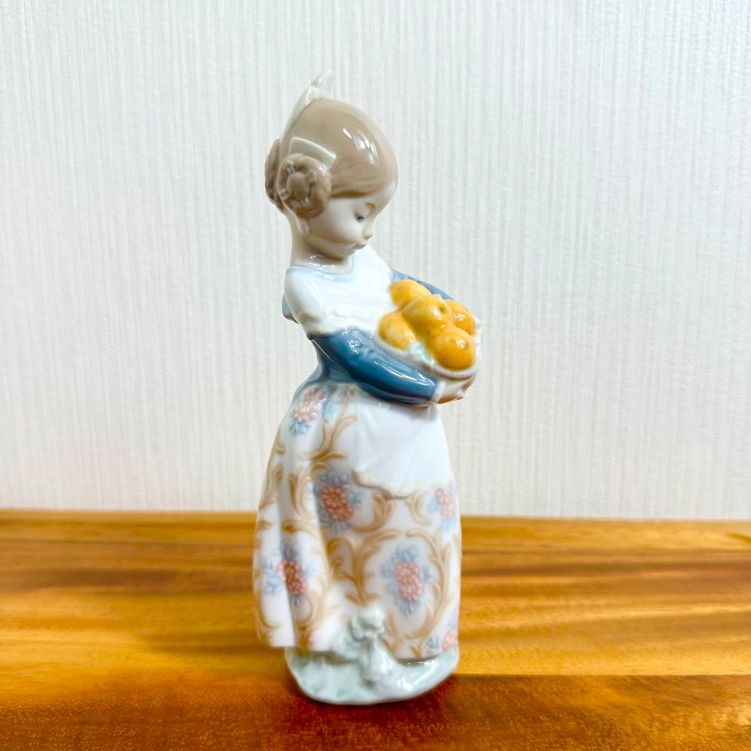 美品 リヤドロ LLADRO バレンシアの少女 オレンジがいっぱい 置物 陶器
