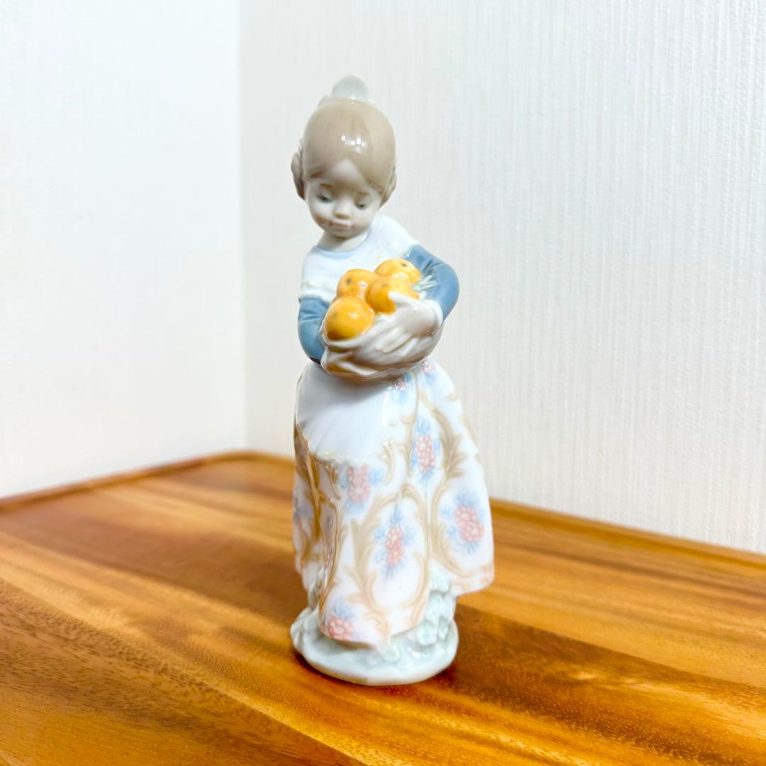 美品 リヤドロ LLADRO バレンシアの少女 オレンジがいっぱい 置物 陶器
