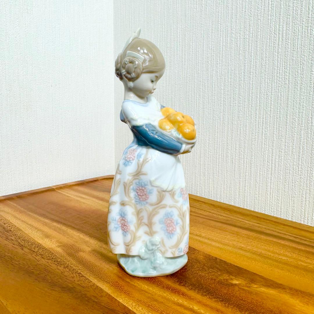 美品 リヤドロ LLADRO バレンシアの少女 オレンジがいっぱい 置物 陶器